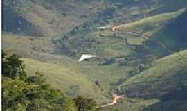 Santana do Manhuau - Santana do Manhuau-MG-Vo de Parapente sobre a cidade-Foto:teladigital1.blogspot.com 