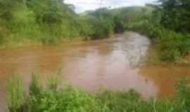 Santo Antnio do Manhuau - Rio Jacutinga , Por Clio Nascimento.