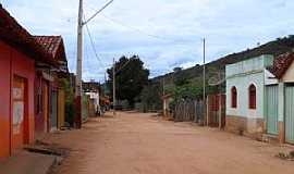 Santo Antnio do Mucuri - Santo Antnio do Mucuri-MG-Rua do Distrito-Foto:Jnior Gonalves