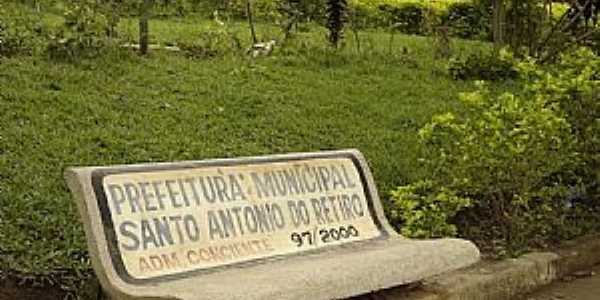 Santo Antônio do Retiro - por Leonardo Pinelli