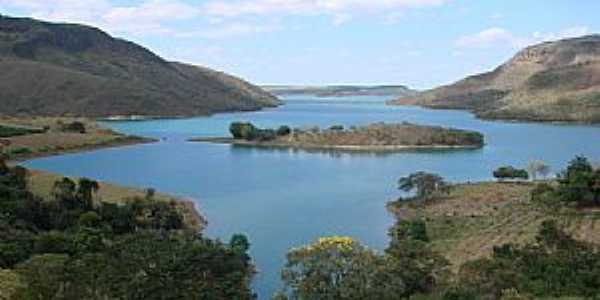 Lago de Furnas em Santo Hilrio - por Prof. Dr. Ivan Andrade