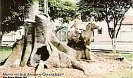 So Bento Abade - Monumento  Janurio Garcia Leal