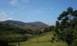 So Domingos da Bocaina - Fazenda Boa Esperana e Serra da Cachoeira Alegre em So Domingos da Bocaina-MG-Foto:Marcio Lucinda