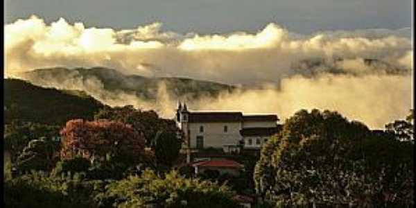 So Gonalo do Rio das Pedras - MG - Foto de Jorge Vasconcelos.