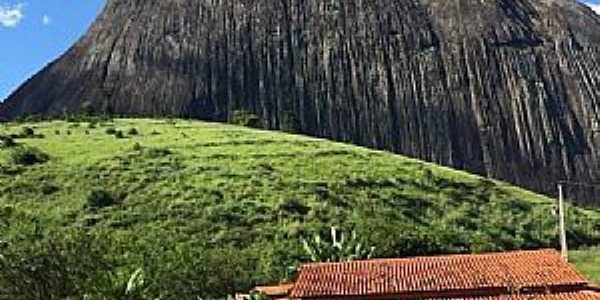 Pedra Riscada
So Jos do Divino-MG Localizao: Vale do Rio Doce 