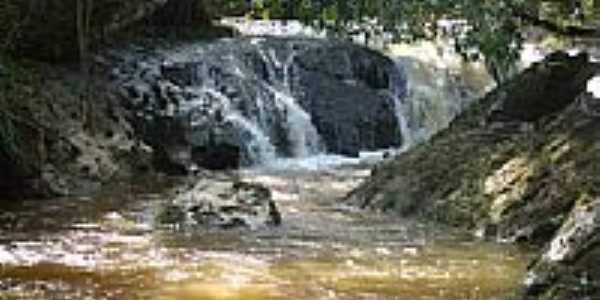 Cachoeira Crrego da Barra em So Jos dos Lopes-Foto:Marcio Lucinda