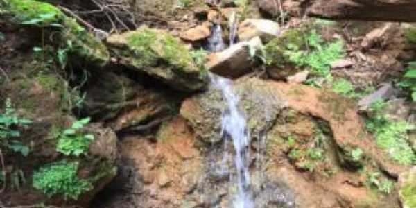 Cachoeira em So Pedro Das Tabocas- MG, Por Antnio Pereira