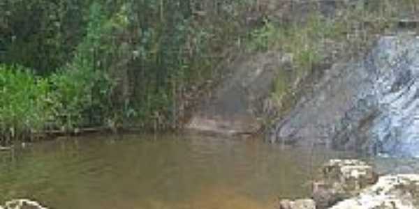 Lago da Cachoeira em So Sebastio do Gil-MG-Foto:Alex vaz