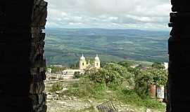 So Thom das Letras - So Thom das Letras-MG-Vista atravs da janela da Casa de Pedra-Foto:Edgard Thomas