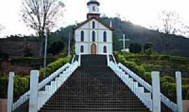 Sapucaia de Guanhes - Igreja de Sapucaia de Guanhes-Foto:ngelo Alves Corra