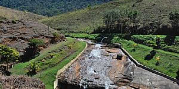 Sarandira-MG-Cachoeira de Sarandira-Foto:Marcia Valle 