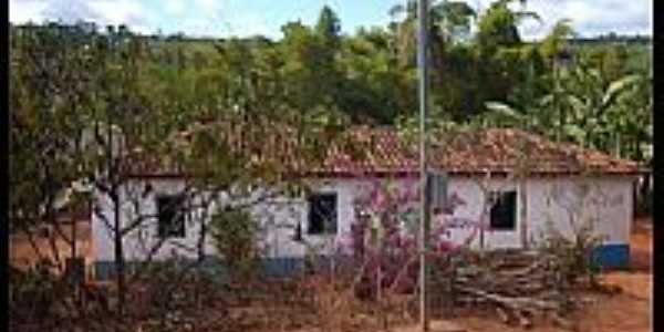 Casa em área rural na Comunidade do Béia em Senador Modestino Gonçalves-MG-Foto:Edson Ramos Rodrigues