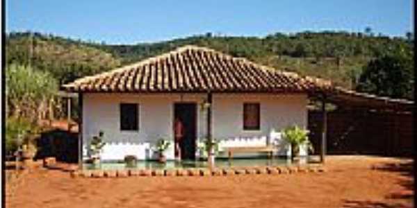 Casa em rea rural na Comunidade do Bia em Senador Modestino Gonalves-MG-Foto:Edson Ramos Rodrigues