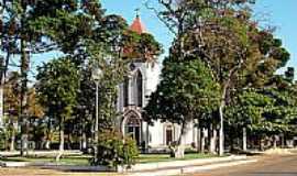 Serra do Salitre - Praa e Igreja de So Sebastio em Serra do Salitre-Foto:tarciso