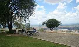 Sete Lagoas - Sete Lagoas-MG-Serra de Santa Helena com vista da cidade-Foto:Jairo Nunes Ferreira