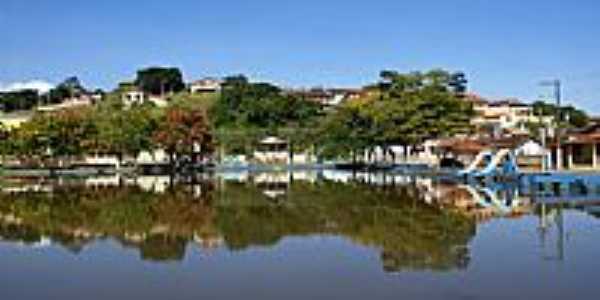 Lago e parcial da cidade de Silvianpolis-MG-Foto:STen Costa Manso