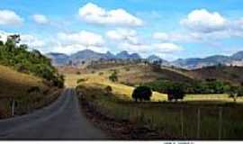 Sobral Pinto - Vista da Rodovia MG-850 em Sobral Pinto-Foto:Jorge A. Ferreira Jr