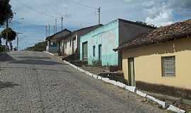 Topzio - Topzio-MG-Casario em rua central-Foto:Baltazar Viana