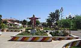 Barro Alto - Cristo na Praa da Matriz em Barro Alto-BA-Foto:sandovaldo.reis