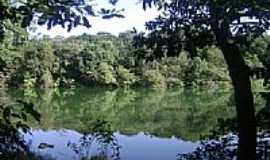Uberlndia - Lagoa no Parque do Sabi em Uberlndia-MG-Foto:Giuliano Novais