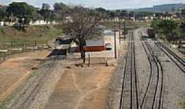 Vespasiano - Vespasiano-MG-Estao Ferroviria e a cidade-Foto:Jairo Nunes Ferreira 