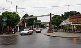 Bonito - Rua Cel.Pilo Rbua no centro de Bonito-MS-Foto:Paulo Yuji Takarada