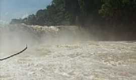 Cassilndia - Cachoeira do Salto-Foto:joana dark da silva [Panoramio]