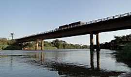 Navira - Ponte sobre o Rio Amamba em Navira-MS-Foto:Paulo Yuji Takarada