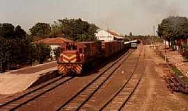 Palmeiras - Palmeiras-MS-Estao Ferroviria em 1986-Foto:J. H. Bellorio 