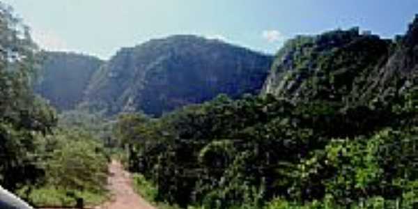Montanhas da Estrada Parque em Piraputanga-MS-Foto:Rivaldi