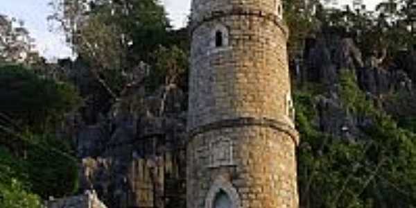 Torre na entrada da Gruta de Bom Jesus da Lapa-BA-Foto:Dimas Justo