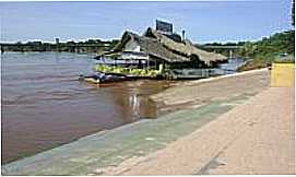 Barra do Garas - Barra do Garas-MT-Bar Flutuante no Rio Araguaia-Foto:Anizio Rezende