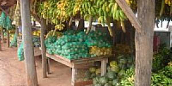 Venda de frutas na estrada-Foto:Washington Ribeiro