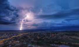 Confresa - comeo de noite com temporal chegando, Por Andr Silva de Souza. Andronefotosevideosaereos