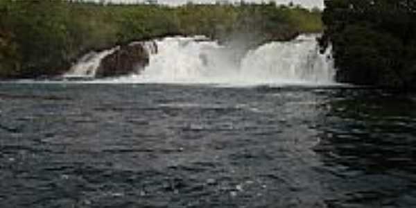 Cachoeira no Rio Guapor em Vale de So Domingos-MT-Foto:elizeualmeidafesa