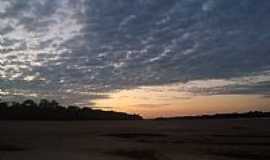 Apinags - Apinags-PA-Amanhecer no Araguaia-Foto:Thiago Bernardo