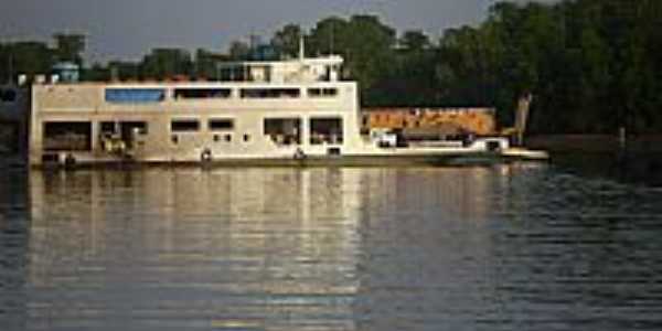 Ferry Boat em Cmara do Maraj-Foto:Cristian0