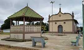 Chaves - Chaves-PA-Coreto e Igreja no centro-Foto:www.chaves.pa 