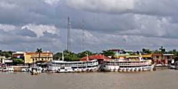 Barcos de passageiros em Curralinho-PA-Foto:Heraldo Amoras