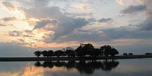 Lago Cachoeiry - Oriximin - PA
Andreia Maciel 