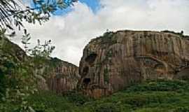 Araruna - Pedra da Caveira em Araruna-PB-Foto:thyrone