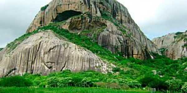 Pedra da Boca - em Araruna - PB