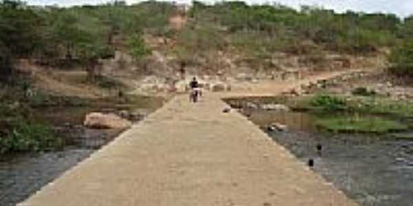 Passagem sobre o Rio Itapicuru em Cansano-BA-Foto:Maxuel S. Ribeiro