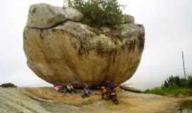 Fagundes - pedra da ma., Por sandrinho.