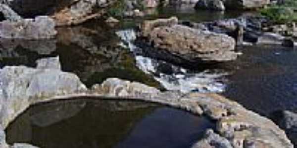 Cachoeira em Caraguata, por verlansp.