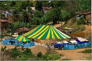 �ltimo circo intinerante a vir a natuba, Por messias