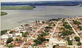 Caravelas - Caravelas-BA-Vista area do centro histrico e o Rio Caravelas-Foto:farolparaabrolhos.blogspot.com 