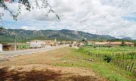 So Jos do Bonfim - So Jos do Bonfim, regio de Patos - PB, ao fundo Serra do Teixeira.