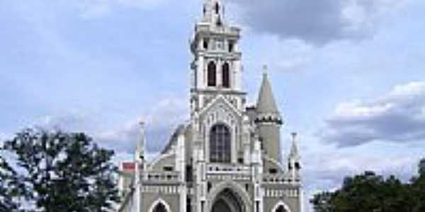 Catedral do Senhor Bom Jesus dos Remdios-Foto:Vicente A. Queiroz