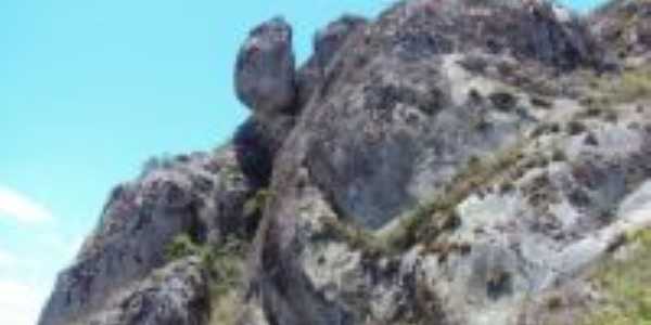 pedra dos caboclos, Por Robson jos valena da silva